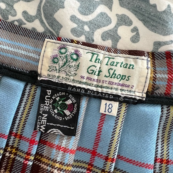 Pure Wool Blue Check Kilt Skirt - Picture 4 of 8